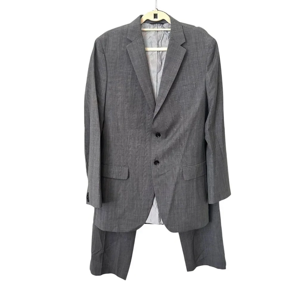 BANANA REPUBLIC Tailored Fit Plaid Grey Wool Suit 42L